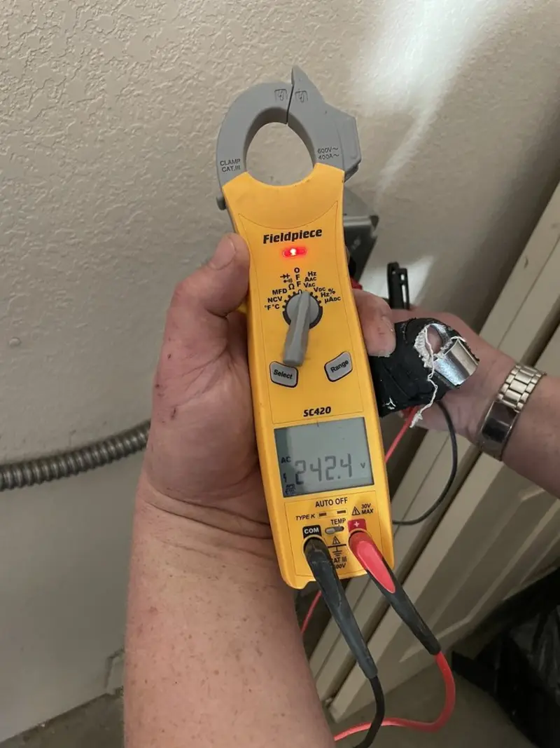 Voltage testing with clamp meter during Aluminum Wiring Replacement in Oakbrook